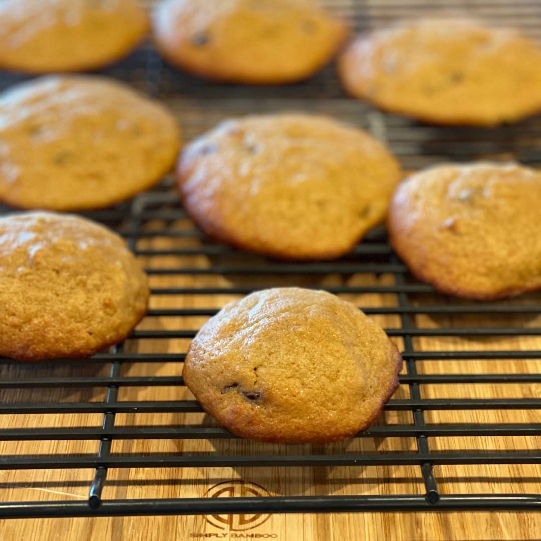Keto Chocolate Chip Cookies with Fiber Oat and Allulose